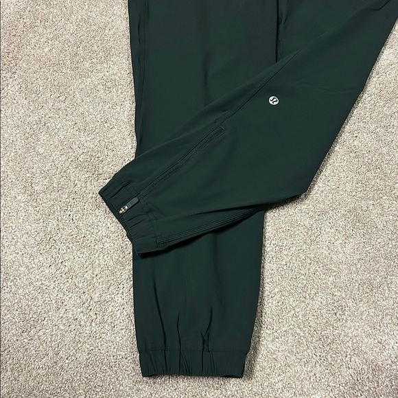 LULULEMON Adapted State High-Rise Jogger, Legacy Green, Size 8, PERFECT - Picture 8 of 10